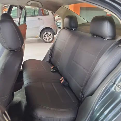 VOLKSWAGEN Polo Sedan 1.6 4P, Foto 8