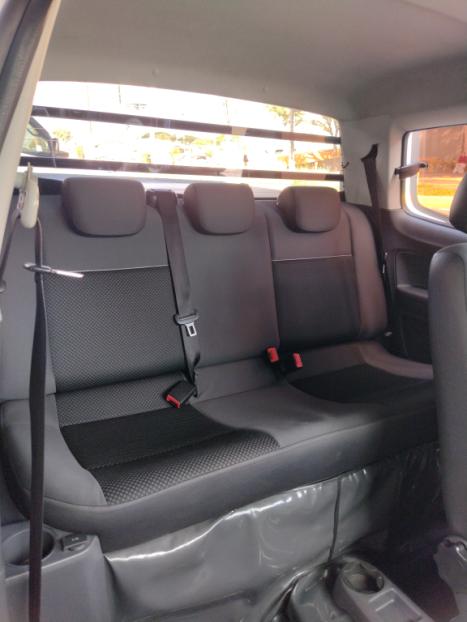 VOLKSWAGEN Saveiro 1.6 G7 ROBUST CABINE DUPLA FLEX, Foto 9