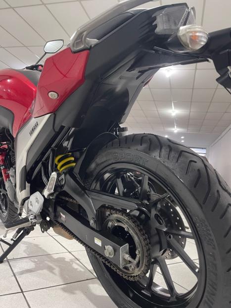 YAMAHA Fazer 600 S, Foto 3