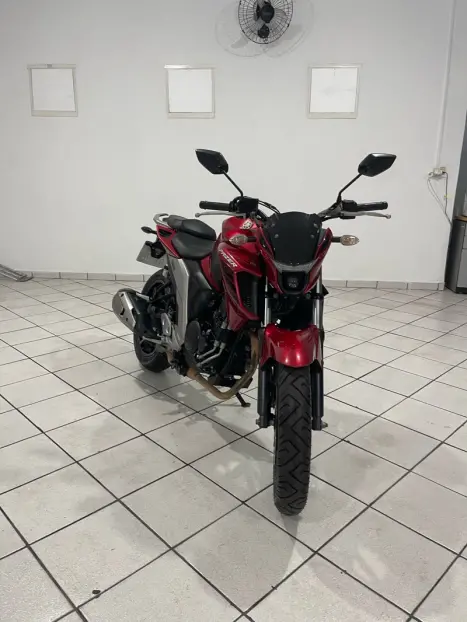 YAMAHA Fazer 600 S, Foto 6