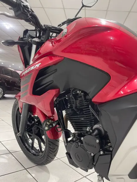 YAMAHA Fazer 600 S, Foto 7