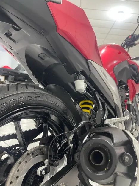 YAMAHA Fazer 600 S, Foto 8