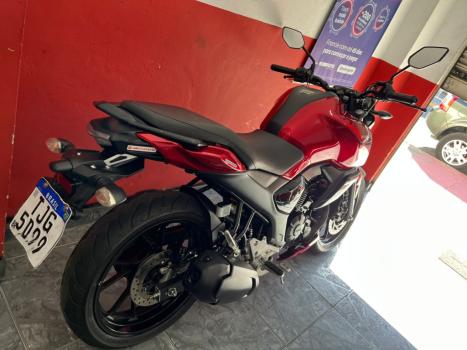 YAMAHA FZ 15 Fazer ABS, Foto 2