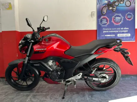 YAMAHA FZ 15 Fazer ABS, Foto 4