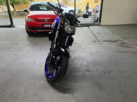 YAMAHA MT-03 300 ABS, Foto 3