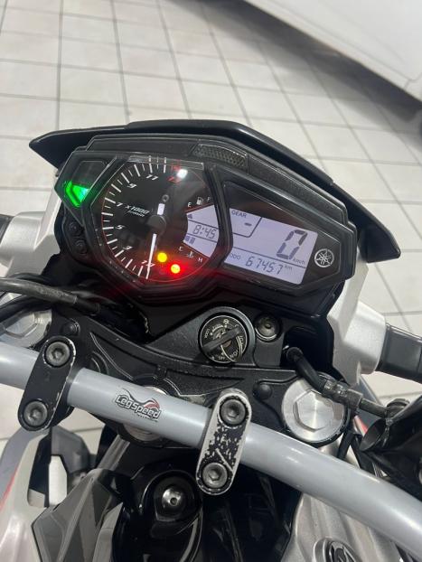 YAMAHA MT-03 300 ABS, Foto 5