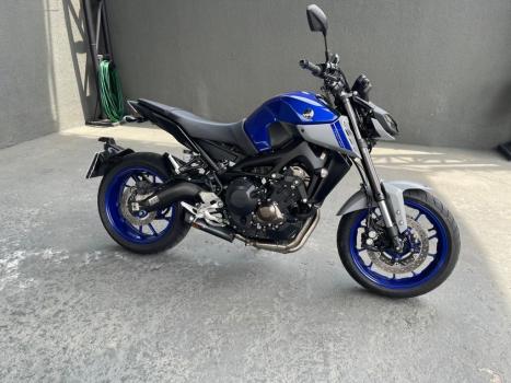 YAMAHA MT-09 850 ABS, Foto 1