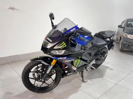 YAMAHA YZF R3 320 ABS, Foto 1