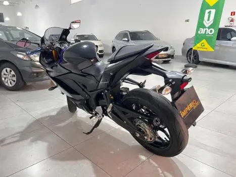 YAMAHA YZF R3 320 ABS, Foto 4