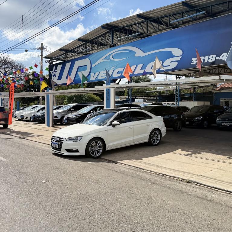 AUDI A3 Sedan - Foto