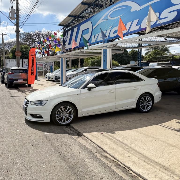 AUDI A3 Sedan - Foto