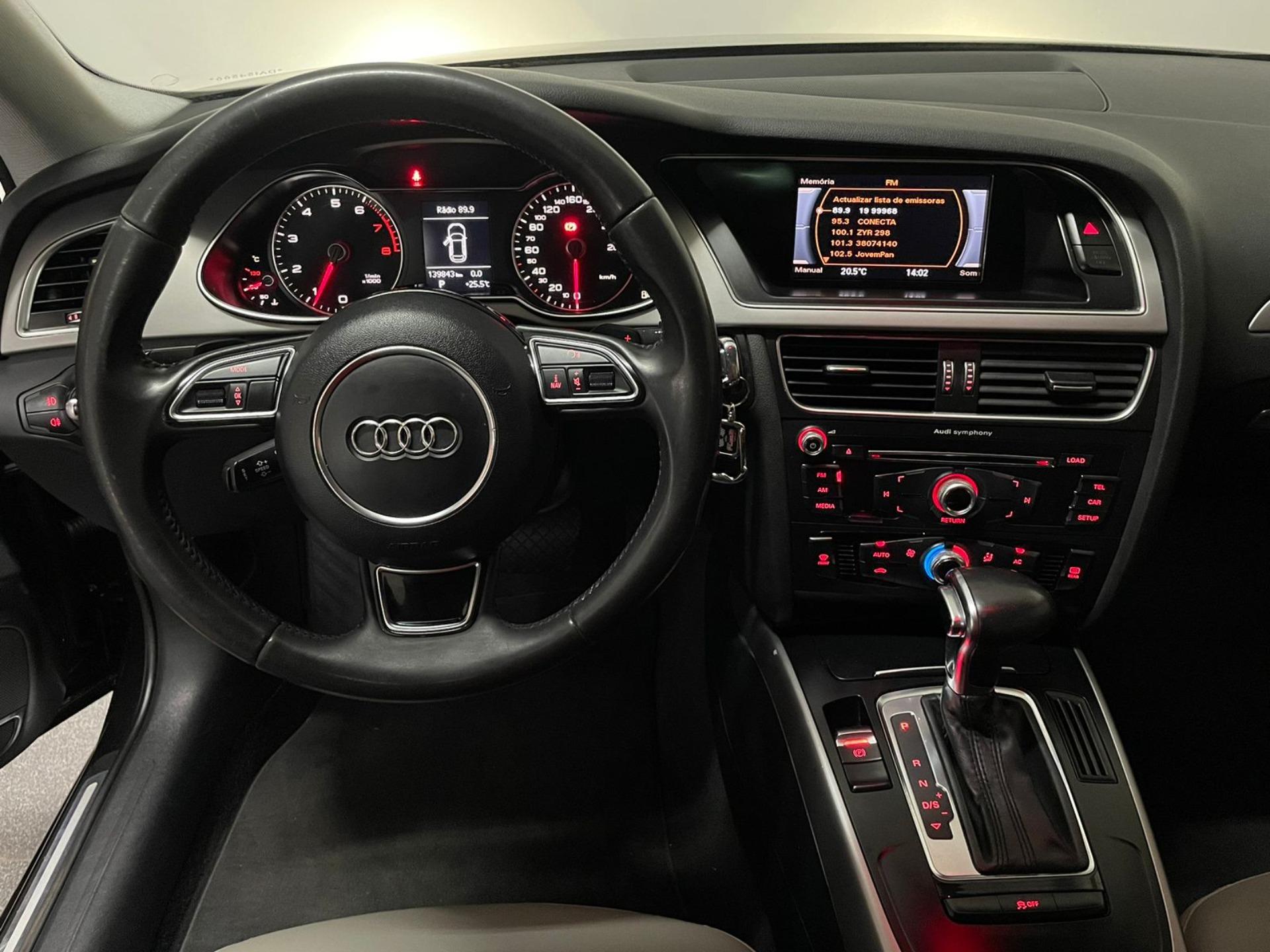 AUDI A4 - Miniatura