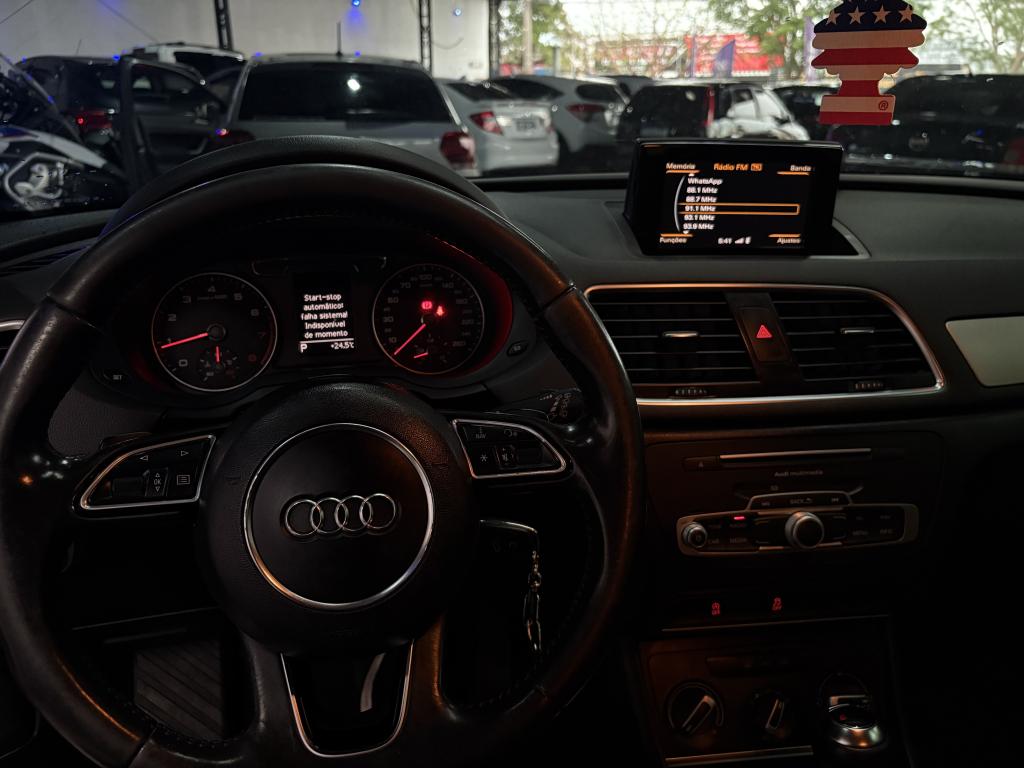 AUDI Q3 - Foto