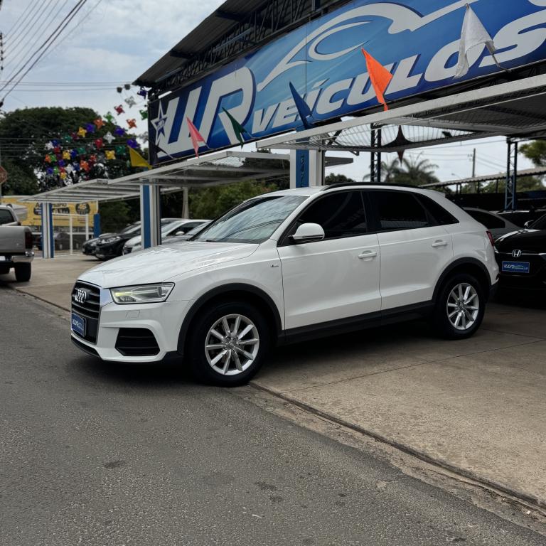 AUDI Q3 - Foto