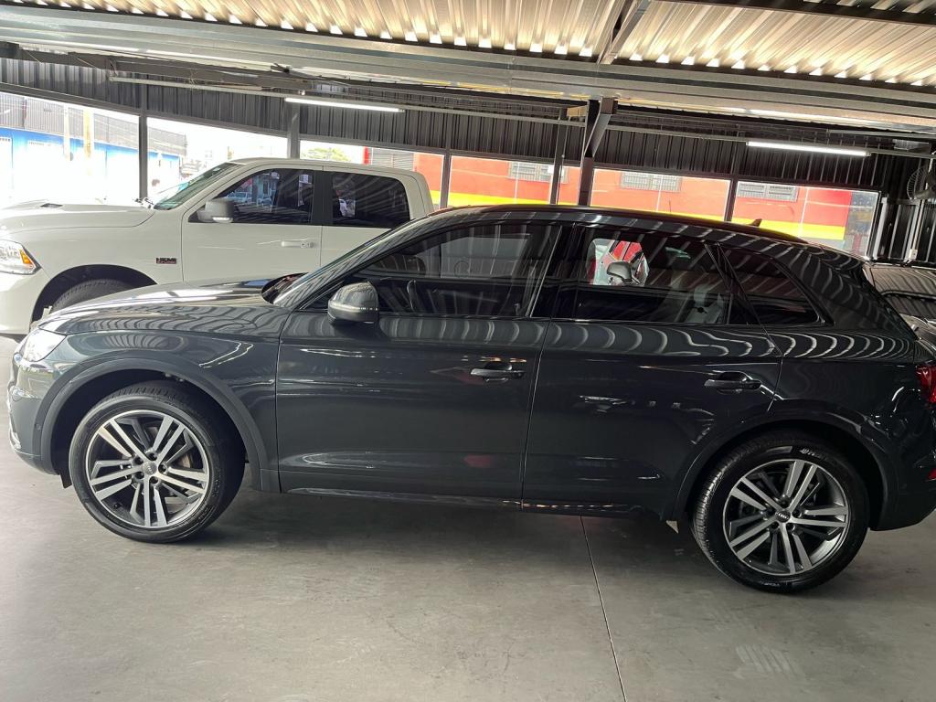 AUDI Q5 - Foto
