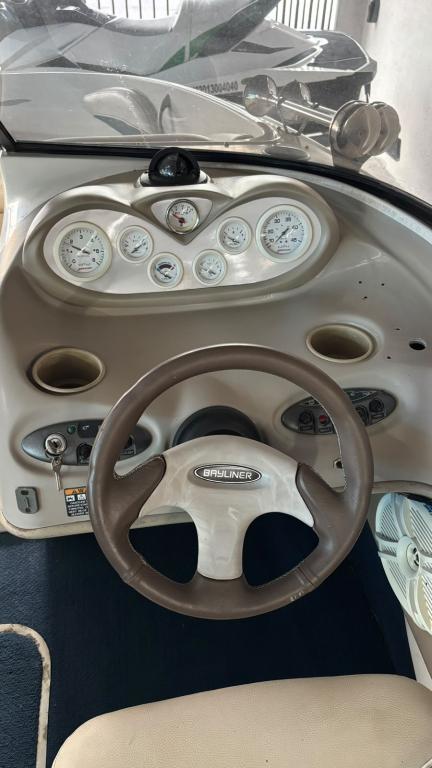 BAYLINER 215 - Foto