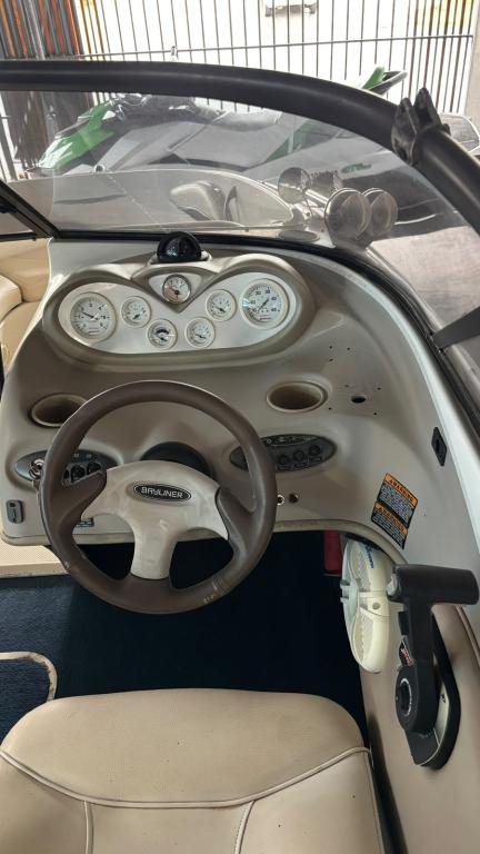 BAYLINER 215 - Foto
