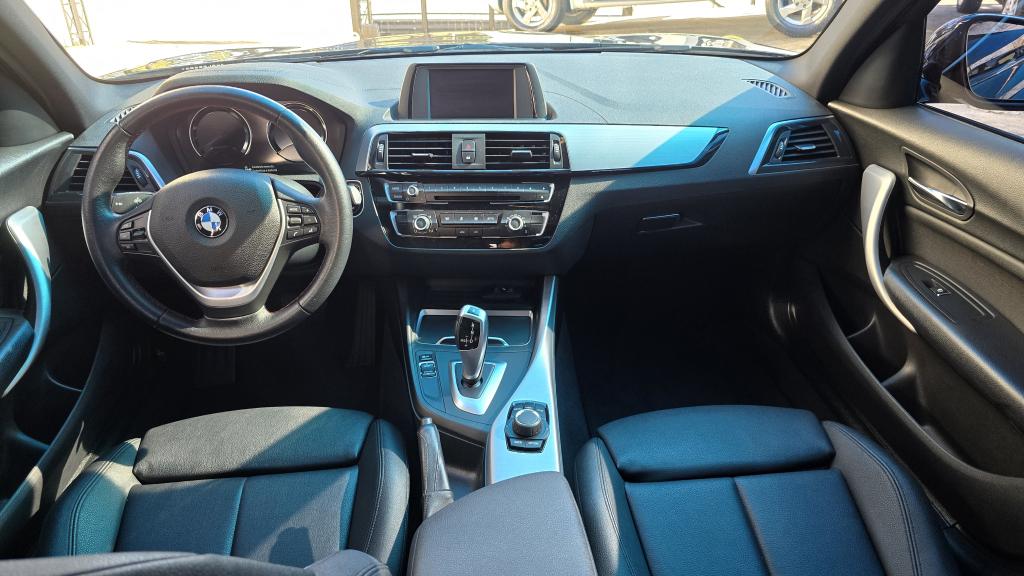 BMW 120i - Foto