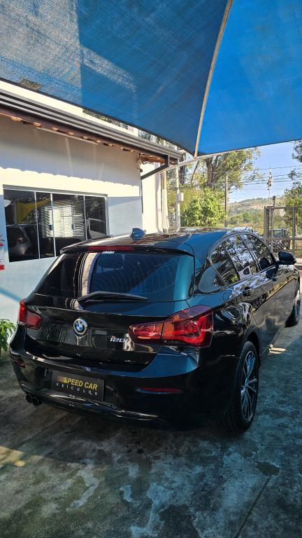 BMW 120i - Foto