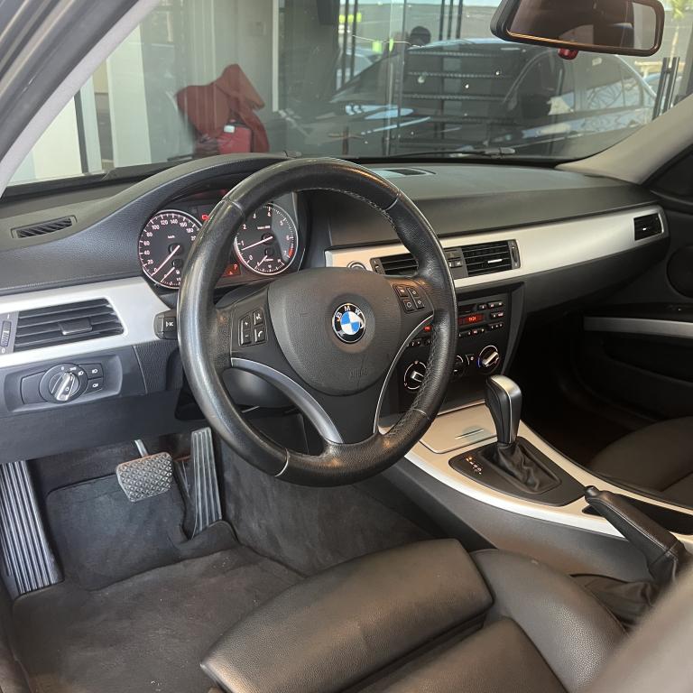 BMW 320I - Foto