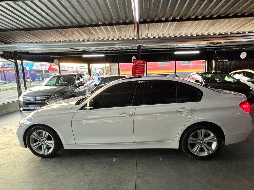 BMW 320I - Foto