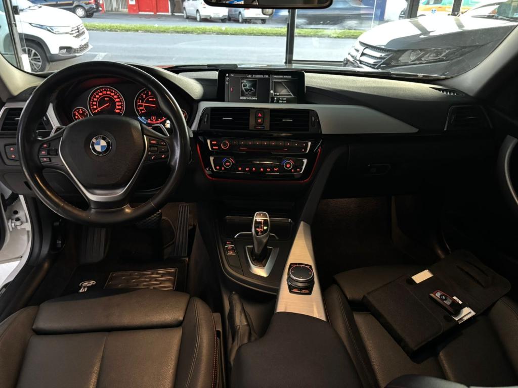 BMW 320I - Foto