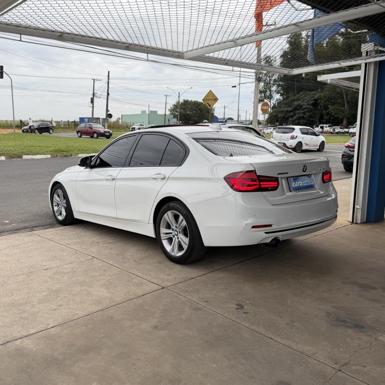 BMW 320I - Foto