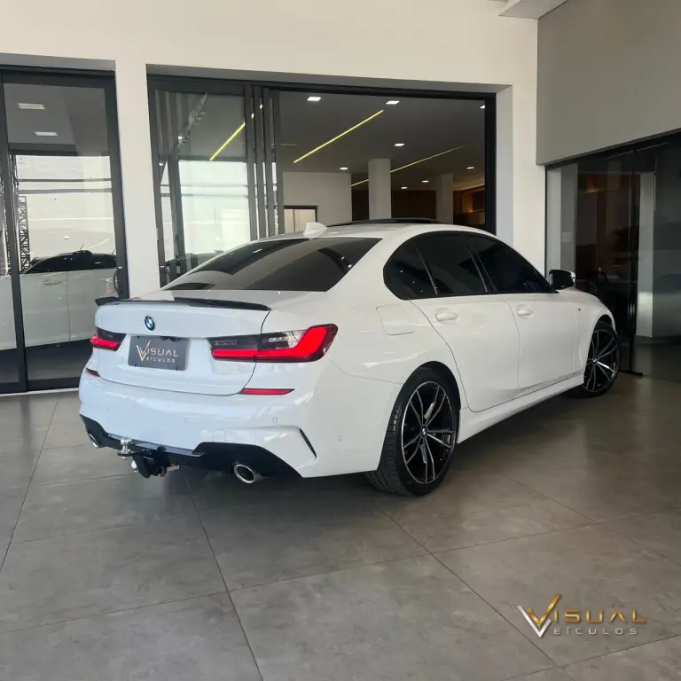 BMW 320I - Foto