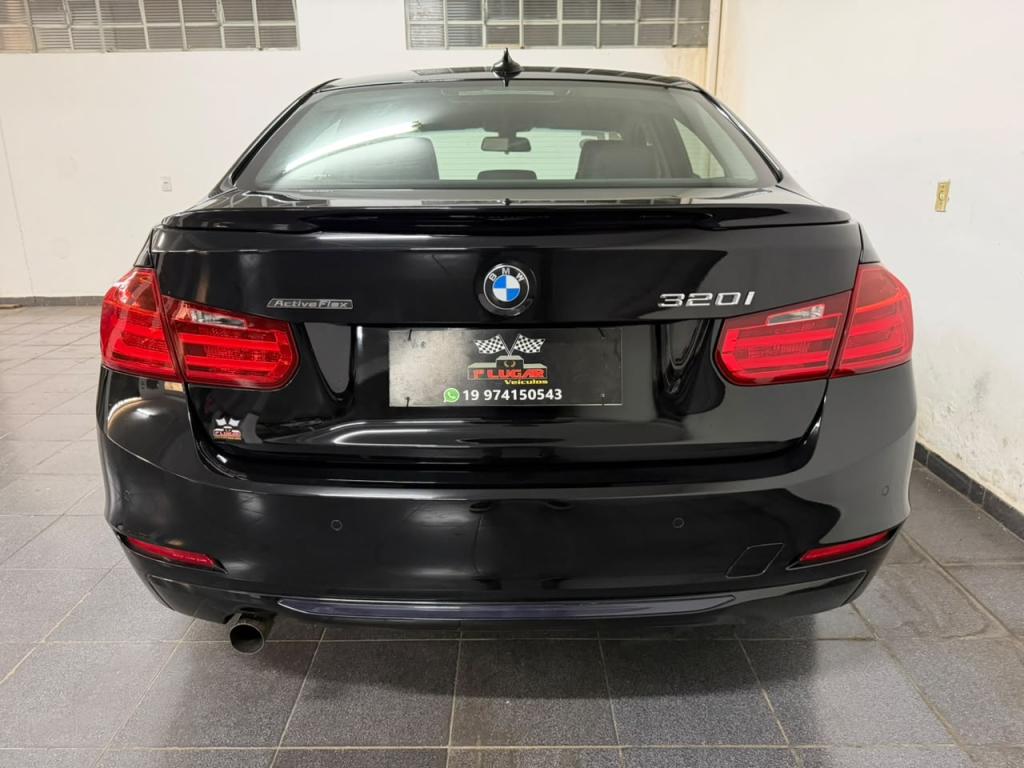 BMW 320I - Foto