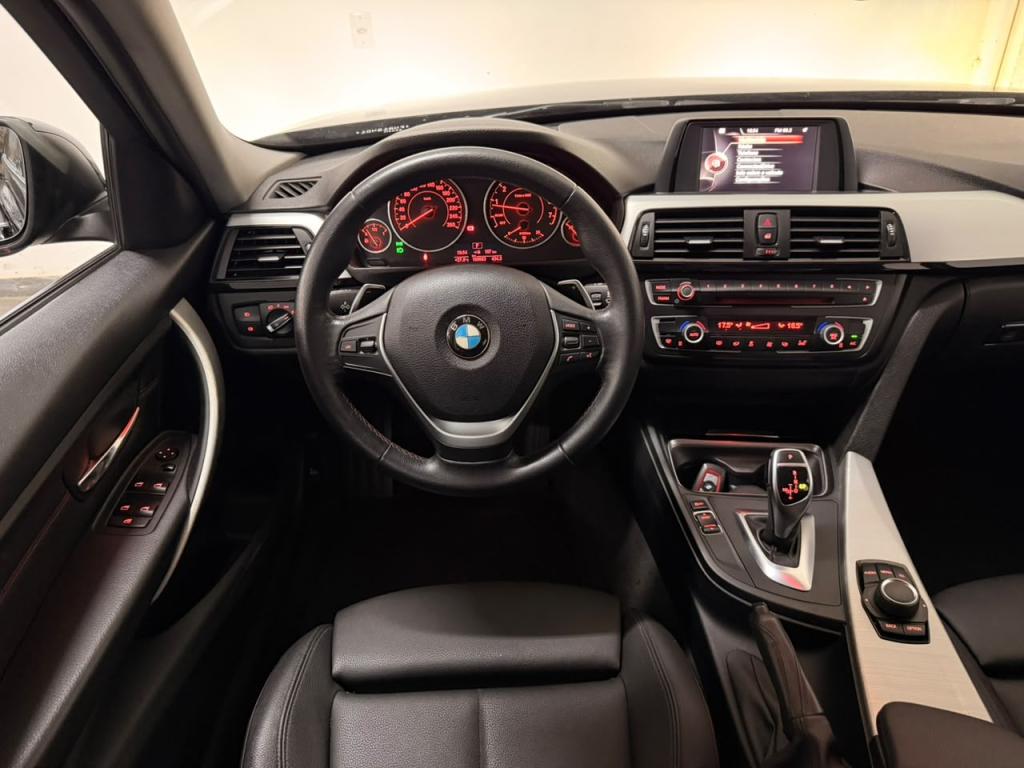 BMW 320I - Foto