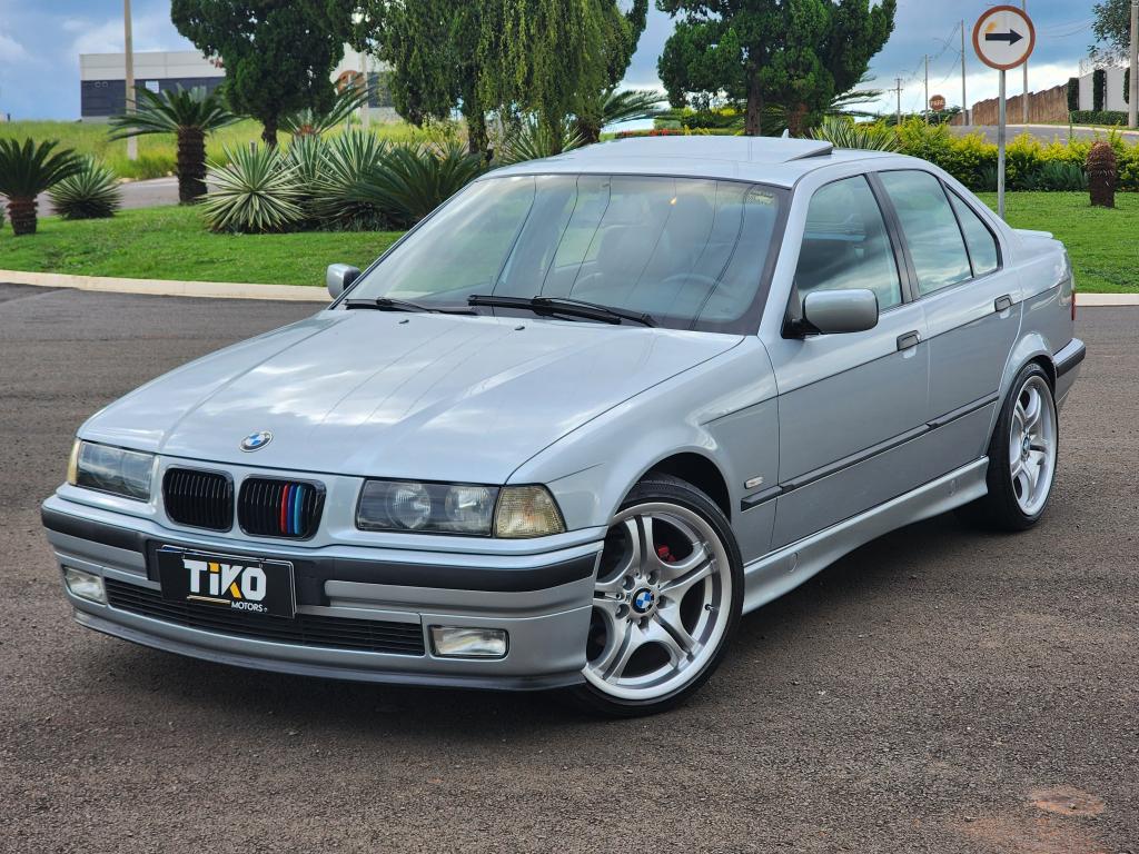 BMW 328I