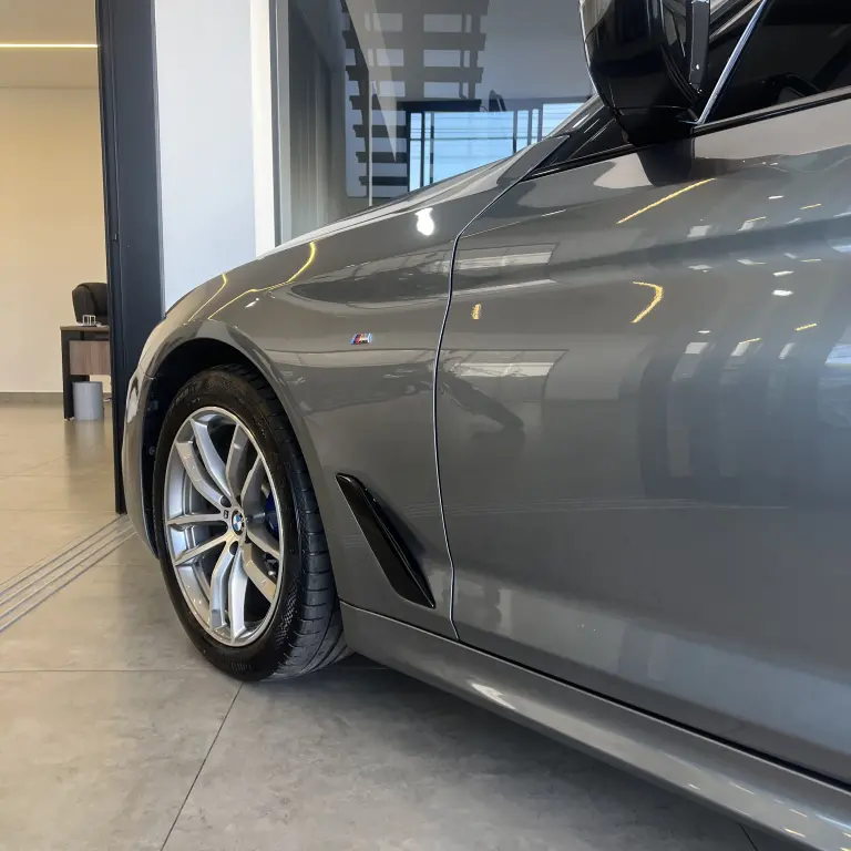 BMW 530I - Miniatura