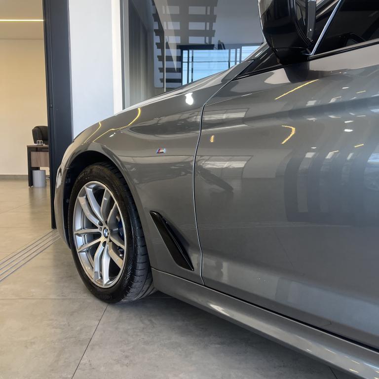 BMW 530I - Miniatura