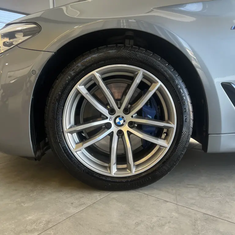 BMW 530I - Miniatura