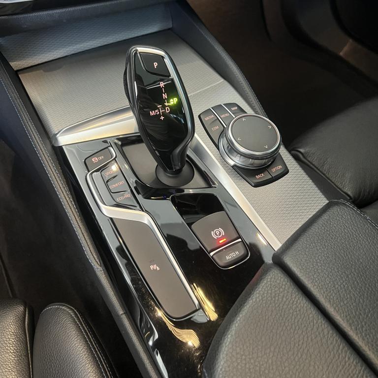 BMW 530I - Miniatura