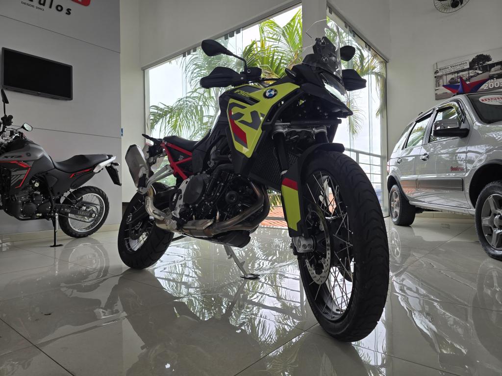 BMW F 900 GS