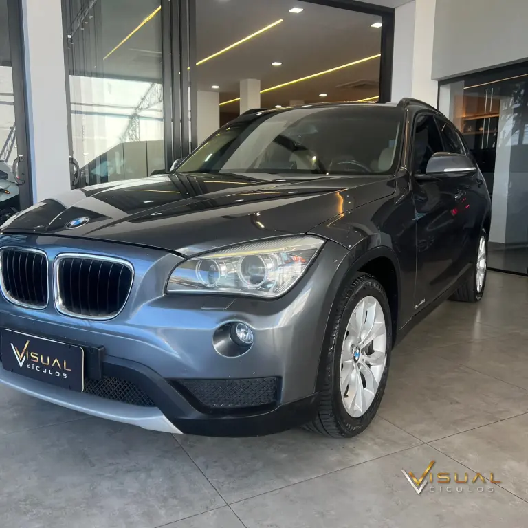 BMW X1 - Foto
