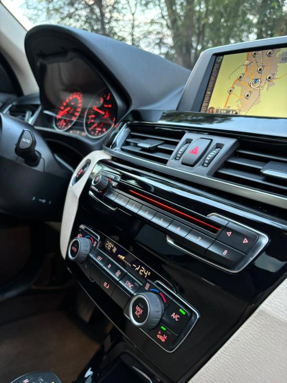 BMW X1 - Foto