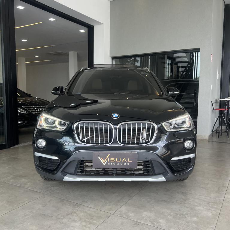 BMW X1 - Foto