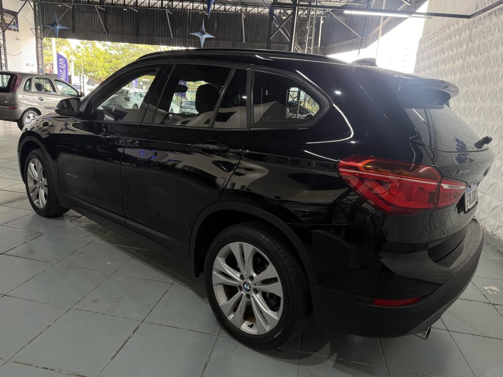 BMW X1 - Foto