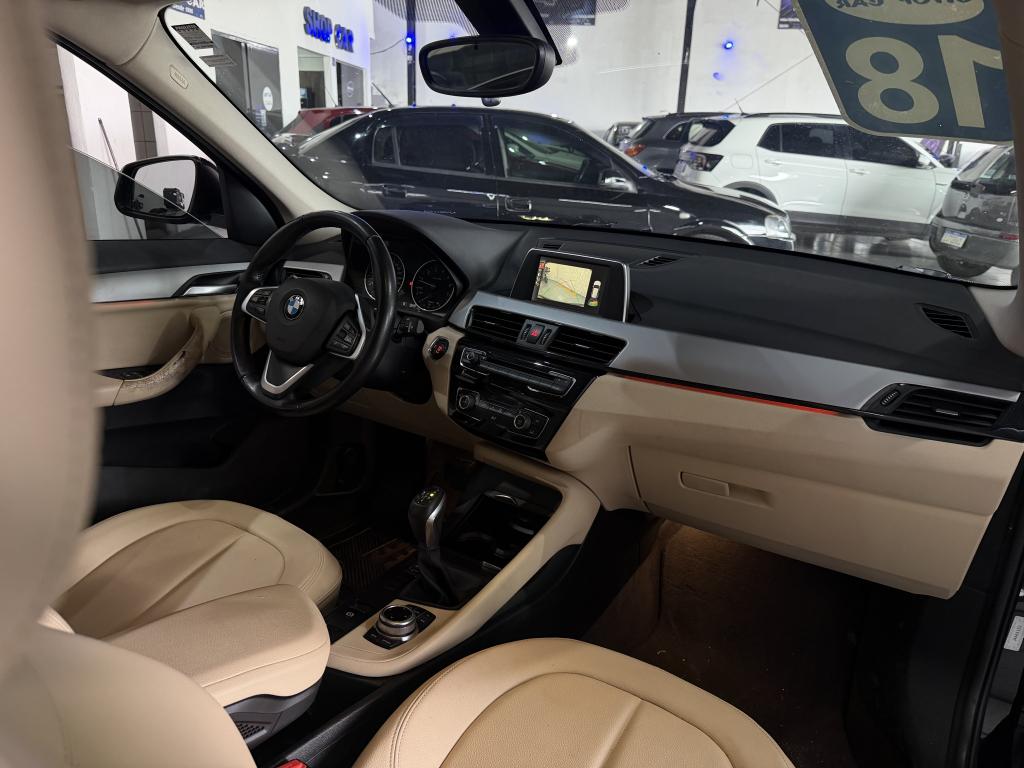 BMW X1 - Foto