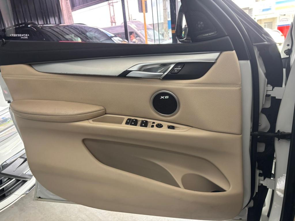 BMW X6 - Foto