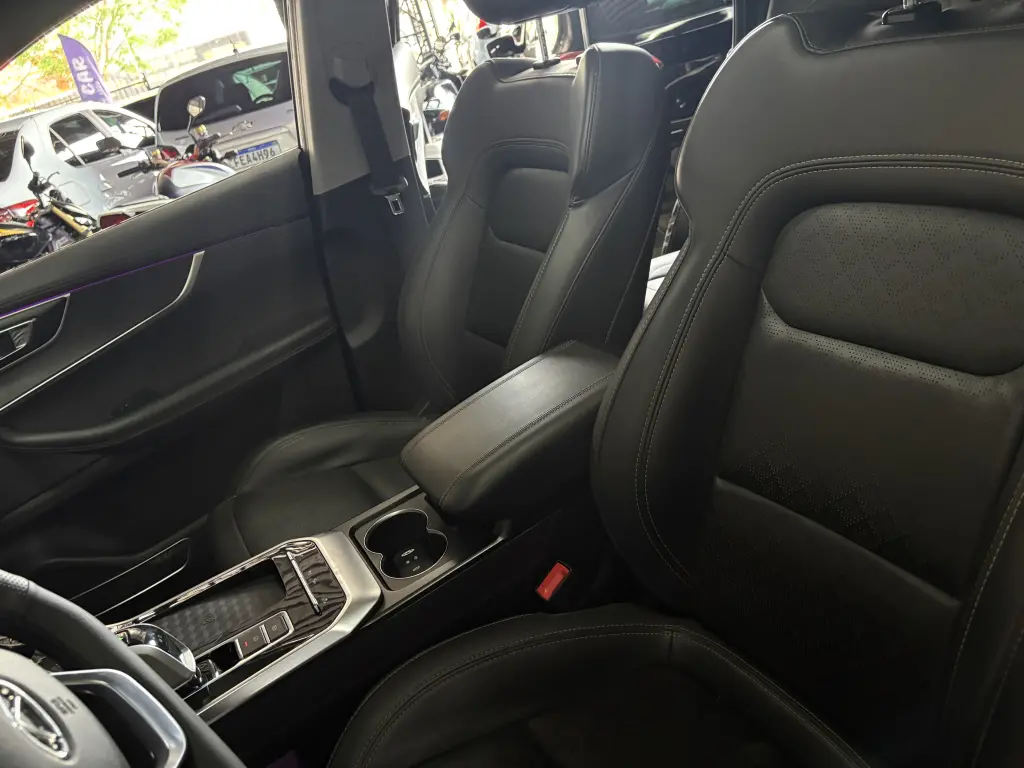 CHERY Tiggo 8 - Foto