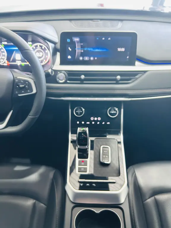 CHERY Tiggo 8 - Foto