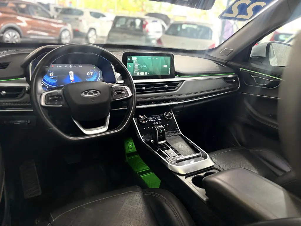 CHERY Tiggo 8 - Foto