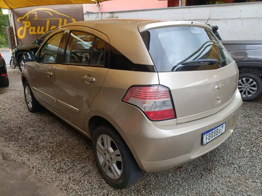 CHEVROLET Agile - Foto