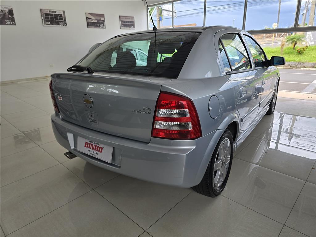 CHEVROLET Astra Hatch - Foto