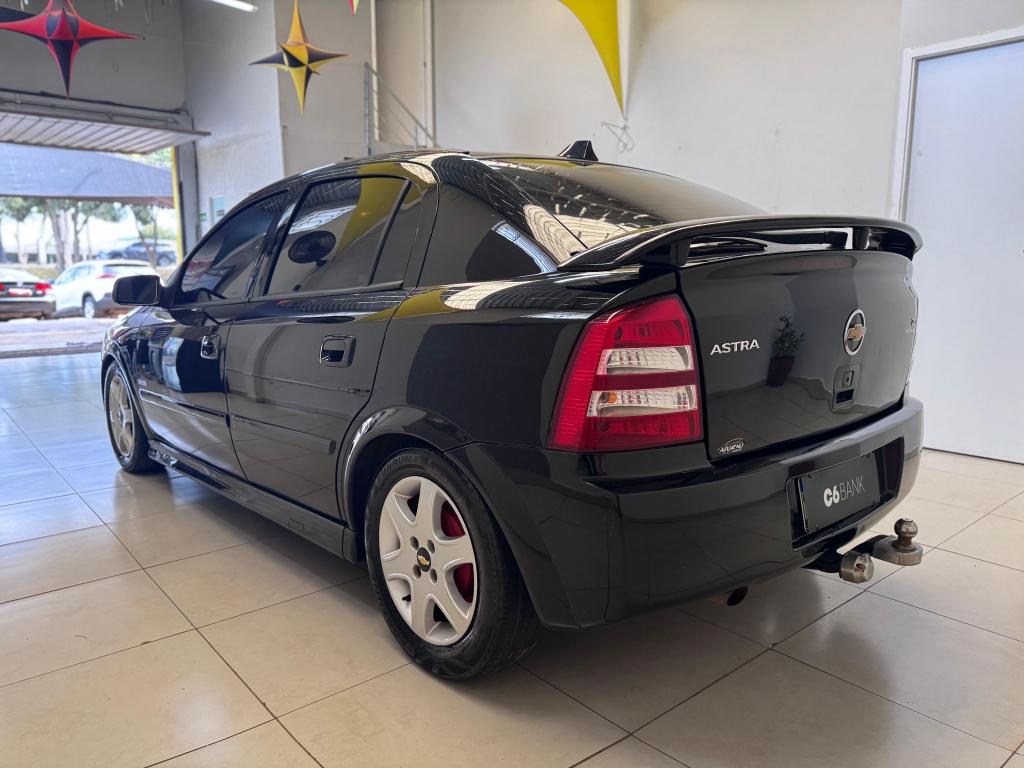 CHEVROLET Astra Hatch - Foto