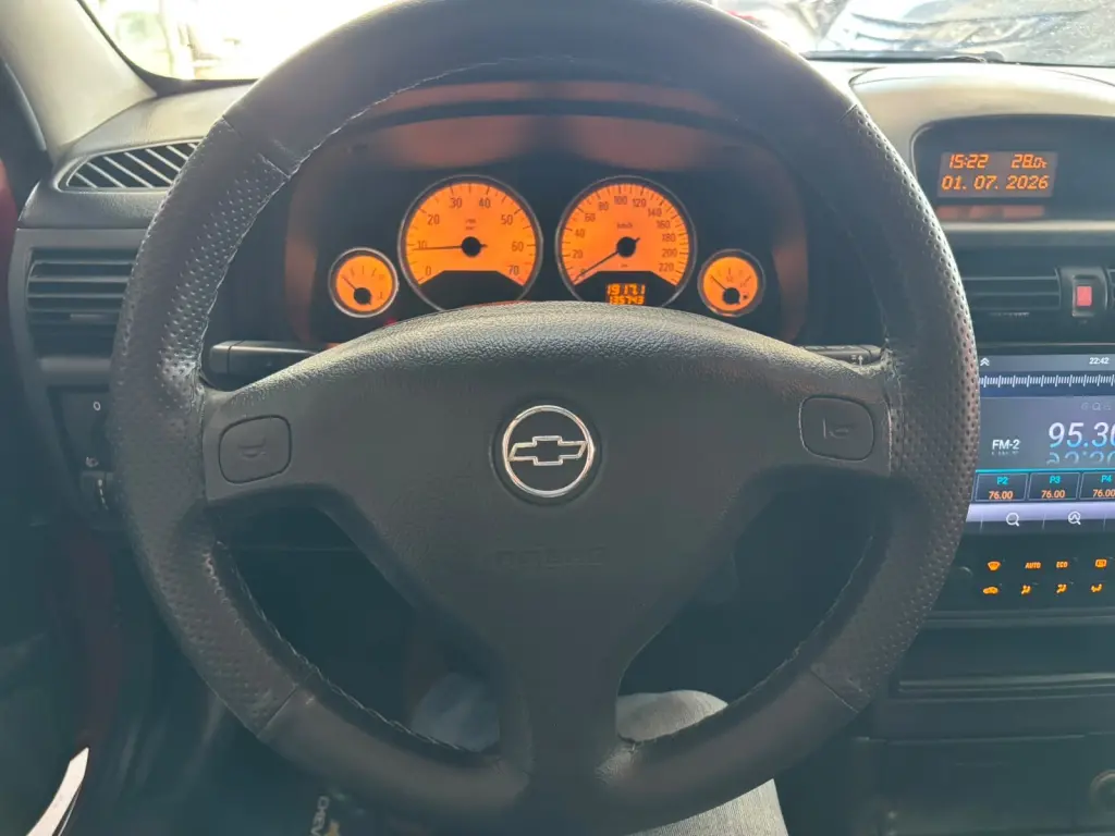 CHEVROLET Astra Hatch - Foto
