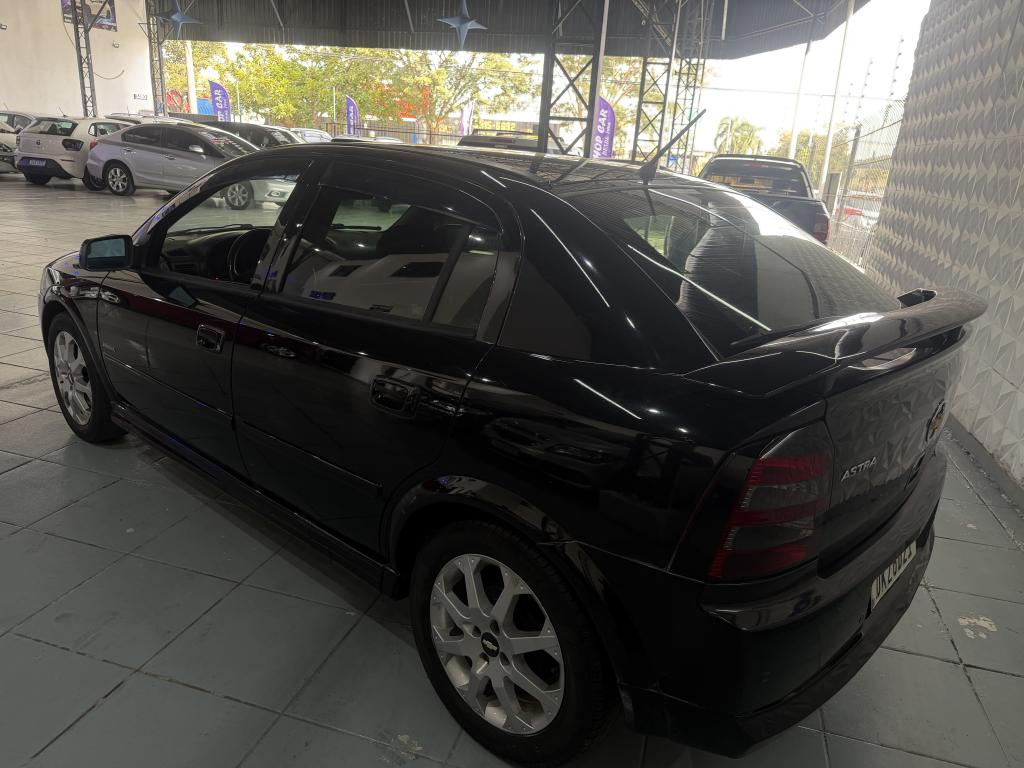 CHEVROLET Astra Hatch - Foto